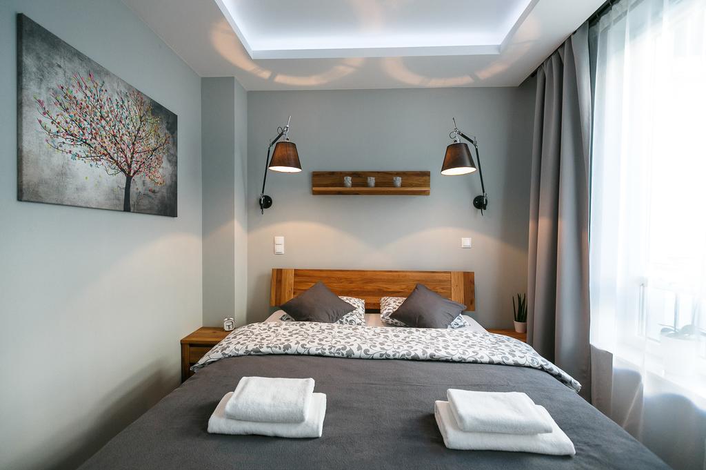 Apartament Em Klimatyzacja&Parking Rzeszów Buitenkant foto