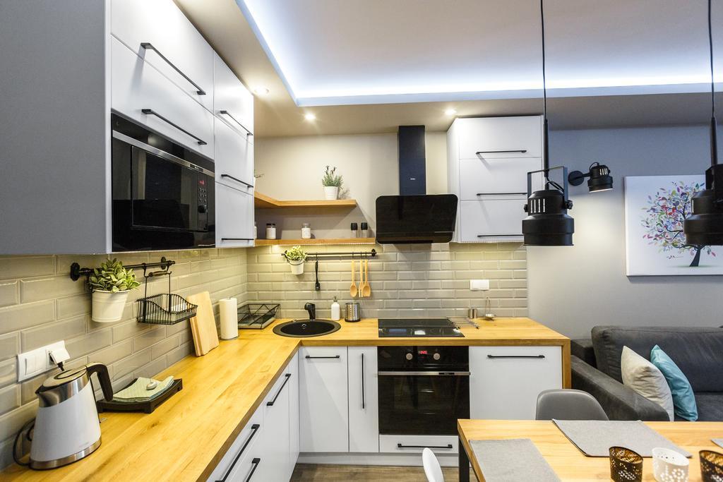 Apartament Em Klimatyzacja&Parking Rzeszów Buitenkant foto