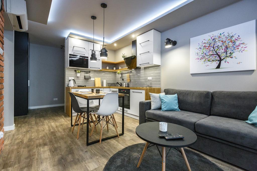 Apartament Em Klimatyzacja&Parking Rzeszów Buitenkant foto