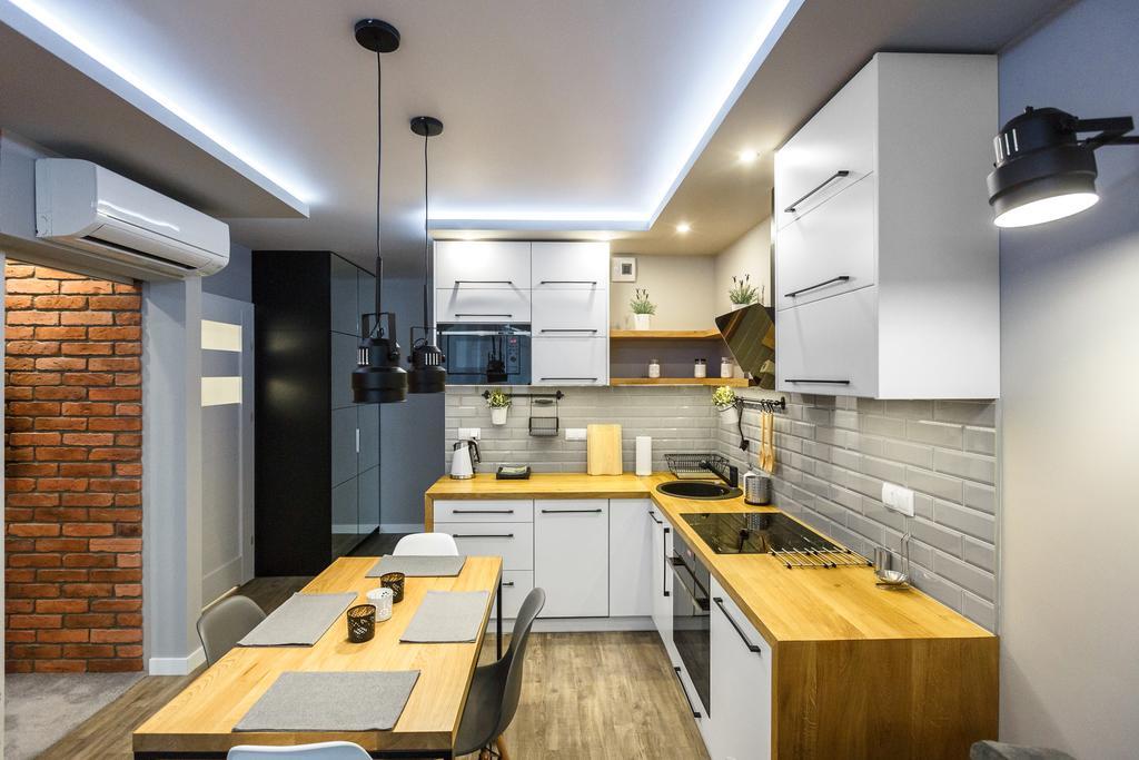 Apartament Em Klimatyzacja&Parking Rzeszów Buitenkant foto