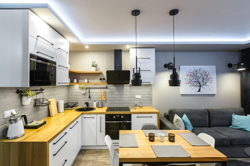Apartament Em Klimatyzacja&Parking Rzeszów Buitenkant foto